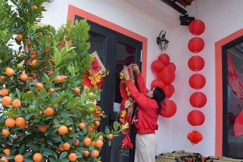 Dịch vụ trang trí tiểu cảnh 'hút khách' ngày cận Tết