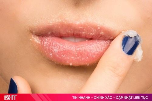 Cách tẩy da chết ở môi đơn giản, tiết kiệm tại nhà