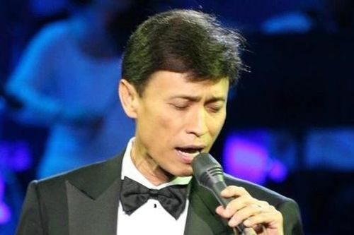 Danh ca Tuấn Ngọc ở tuổi U80 vẫn không ngừng học hát