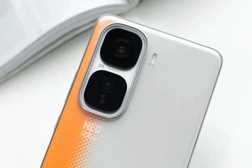 Smartphone cấu hình 'siêu khủng', pin 6.100 mAh, sạc 120W, giá hơn 10 triệu đồng
