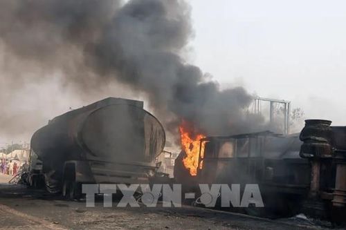 Vụ nổ xe bồn tại Nigeria: Thương vong tăng lên gần 100 người