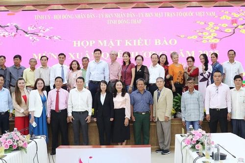 Họp mặt kiều bào mừng Xuân quê hương năm 2025