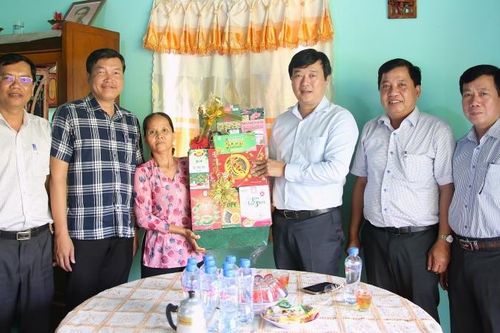 Bí thư Tỉnh ủy Lê Quốc Phong thăm, chúc Tết tại huyện Cao Lãnh và TP Cao Lãnh