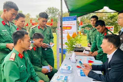 Quan tâm tạo việc làm cho bộ đội xuất ngũ