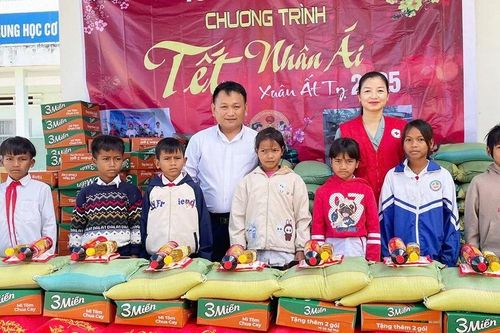 Đa dạng hoạt động vui xuân trong trường học
