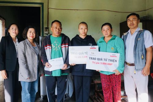 Bạn đọc ủng hộ gần 68 triệu đồng cho gia đình em Võ Hoàng Thảo Uyên