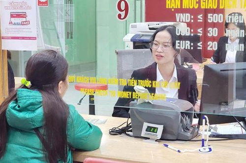 Để giao dịch ngân hàng thông suốt dịp Tết