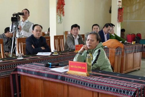 Người dân xã Quảng Nhâm kiến nghị sớm nhận được tiền bồi thường thu hồi đất
