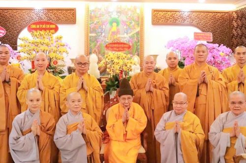 Ban Trị sự GHPGVN Q.3 thăm, chúc Tết lãnh đạo Giáo hội và chính quyền các cấp