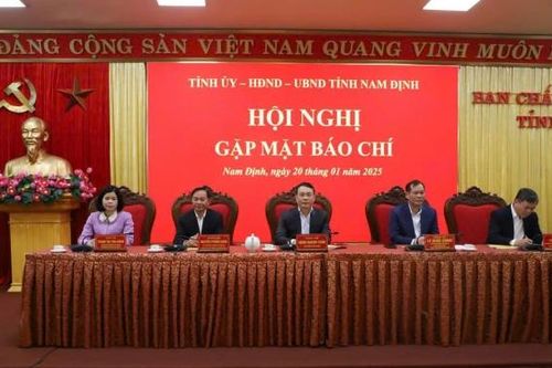 Nam Định gặp mặt báo chí đầu năm 2025