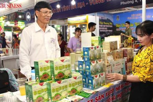 Hàng Việt tận dụng lợi thế riêng để 'chiến' với hàng nhập giá rẻ