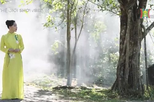 Hồ Quỳnh Hương thể hiện ca trù trong 'Yên Tử trong đêm'