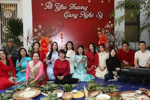 Tết yêu thương cùng dàn nghệ sĩ nổi tiếng