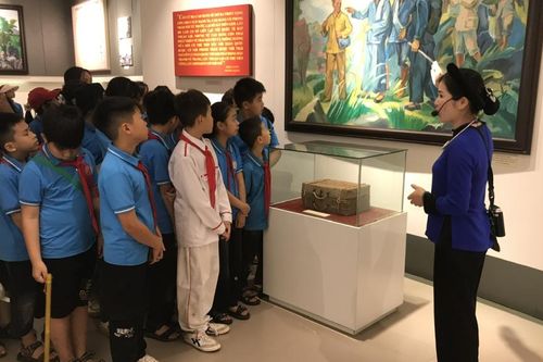 Thực hiện Đề án 'Đổi mới công tác tuyên truyền, giáo dục truyền thống trên quê hương cách mạng Cao Bằng giai đoạn 2019 - 2025' năm 2025