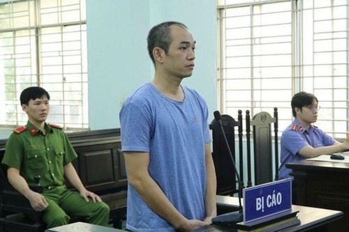 Án tù cho kẻ hung hãn đánh tới tấp cô gái sau va chạm giao thông ở TP.HCM