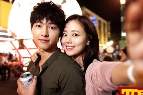 Sao Hàn 21/1: Hé lộ nguyên nhân 'người tình tin đồn' của Song Joong Ki mất hút
