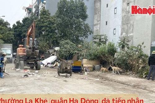 Phường La Khê (quận Hà Đông) thu dọn rác thải sau phản ánh của Báo Hànôịmới