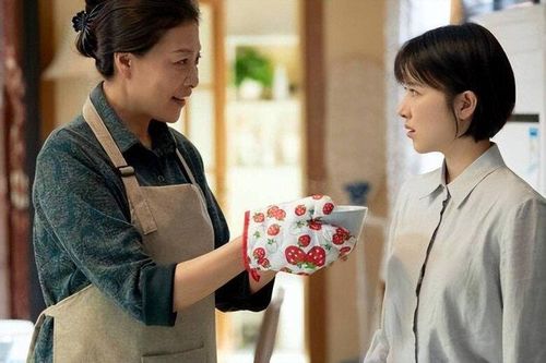 Hành động khó tin của mẹ chồng khi con dâu hô mất chiếc nhẫn 500 triệu, khẳng định 'trong nhà chỉ có 2 bà cháu'