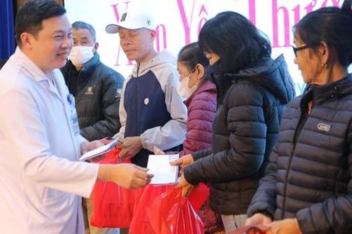 Bệnh viện Đa khoa 115 Nghệ An trao gần 180 suất quà cho bệnh nhân có hoàn cảnh khó khăn