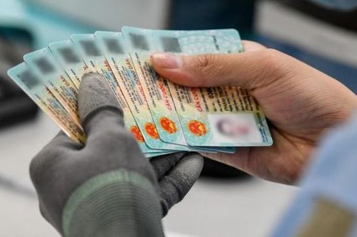 Vì sao sinh năm 2000 nhưng hạn đổi Căn cước là năm 2040 chứ không phải 2025?