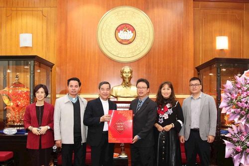 Tòa Giám mục Hưng Hóa chúc Tết UBTƯ MTTQ Việt Nam