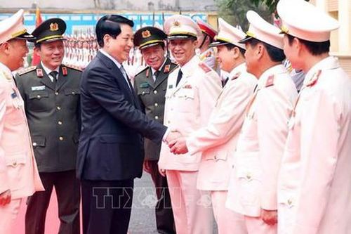 Chủ tịch nước Lương Cường thăm, chúc Tết lực lượng Cảnh vệ và Cảnh sát cơ động