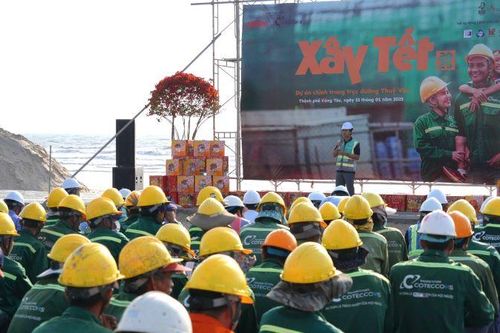 'Xây Tết' cho hơn 400 công nhân tại dự án trọng điểm