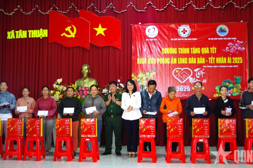 'Xuân Biên phòng ấm lòng dân bản' ở Bình Thuận