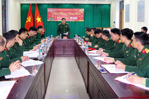 Bộ tư lệnh Quân khu 4 thăm, chúc Tết Lữ đoàn 654 và Kho Kỹ thuật K2