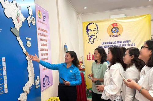 Ra mắt Không gian Văn hóa Hồ Chí Minh bằng 3 thứ tiếng Việt, Trung, Anh