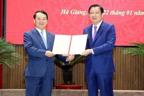 Đồng chí Hầu A Lềnh làm Bí thư Tỉnh ủy Hà Giang