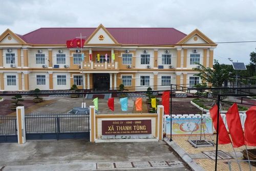 Kỷ luật Bí thư xã gỡ máy lạnh cơ quan đem về nhà