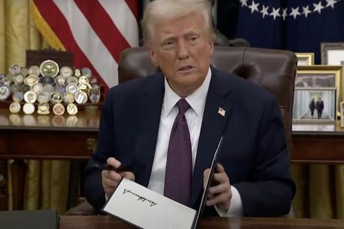 22 bang do Đảng Dân chủ lãnh đạo kiện sắc lệnh 'xóa quyền công dân' của ông Trump