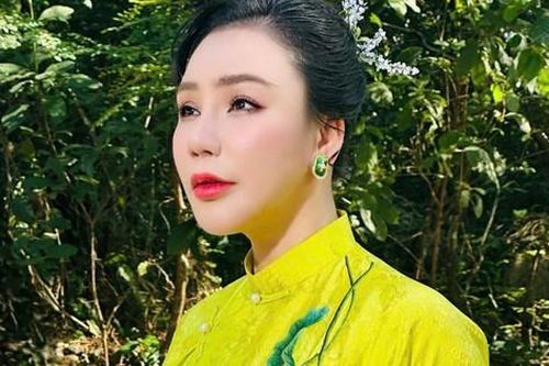 Bất ngờ từ Hồ Quỳnh Hương