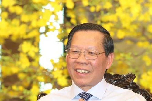 Chủ tịch TPHCM: Nghiêm cấm biếu, tặng quà Tết cho lãnh đạo các cấp