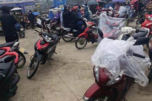Công nhân ở Thanh Hóa ngừng việc để đòi quyền lợi