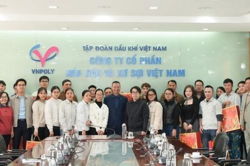Đoàn Thanh niên Petrovietnam thăm hỏi, động viên thanh niên công nhân VNPOLY