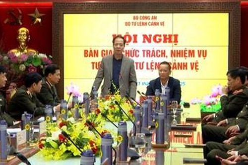 Hội nghị bàn giao chức trách, nhiệm vụ Tư lệnh Bộ Tư lệnh Cảnh vệ