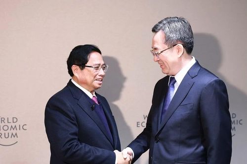 Thủ tướng: Việt Nam coi trọng và ưu tiên hàng đầu quan hệ với Trung Quốc
