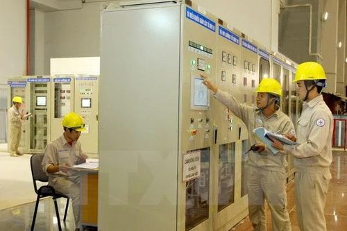EVN ứng trực 24/24h, đảm bảo cung ứng điện dịp Tết Nguyên đán Ất Tỵ 2025