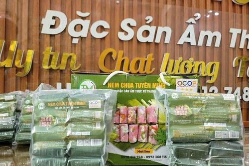 Cơ sở sản xuất nem chua làm việc ngày đêm kịp hàng phục vụ Tết