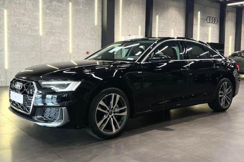 Cận cảnh Audi A6 2025 vừa ra mắt tại đại lý Việt