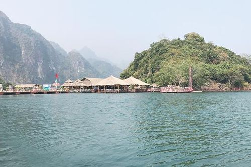 Người Thái 'hút' du khách tới Quỳnh Nhai