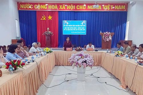 Phú Tân họp mặt mừng Đảng - mừng Xuân Ất Tỵ 2025 với các tổ chức hội