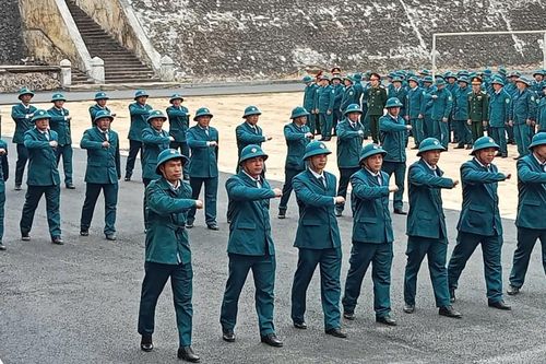 Chuẩn hóa đội ngũ cán bộ quân sự cơ sở