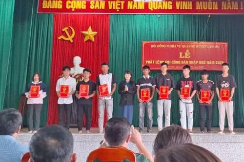 Lâm Hà: Trao lệnh gọi công dân nhập ngũ cho 135 thanh niên