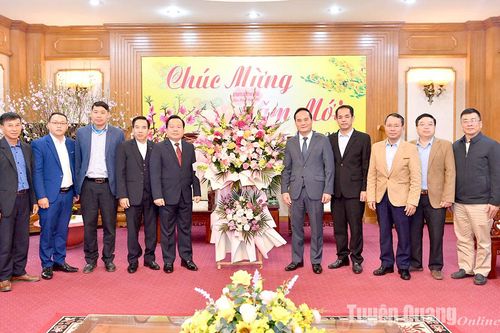 Hội thánh Tin lành Việt Nam (miền Bắc) chúc Tết UBND tỉnh Tuyên Quang