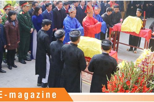 'Bồi bổ' giá trị di sản qua hoạt động du lịch