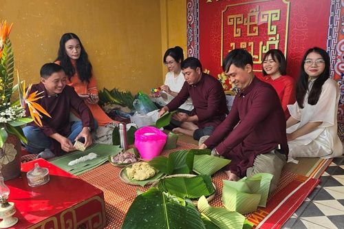 Trải nghiệm phong vị Tết Huế