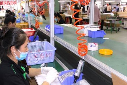 Thấy gì từ hai mối bận tâm dai dẳng của các nhà đầu tư Nhật Bản?
